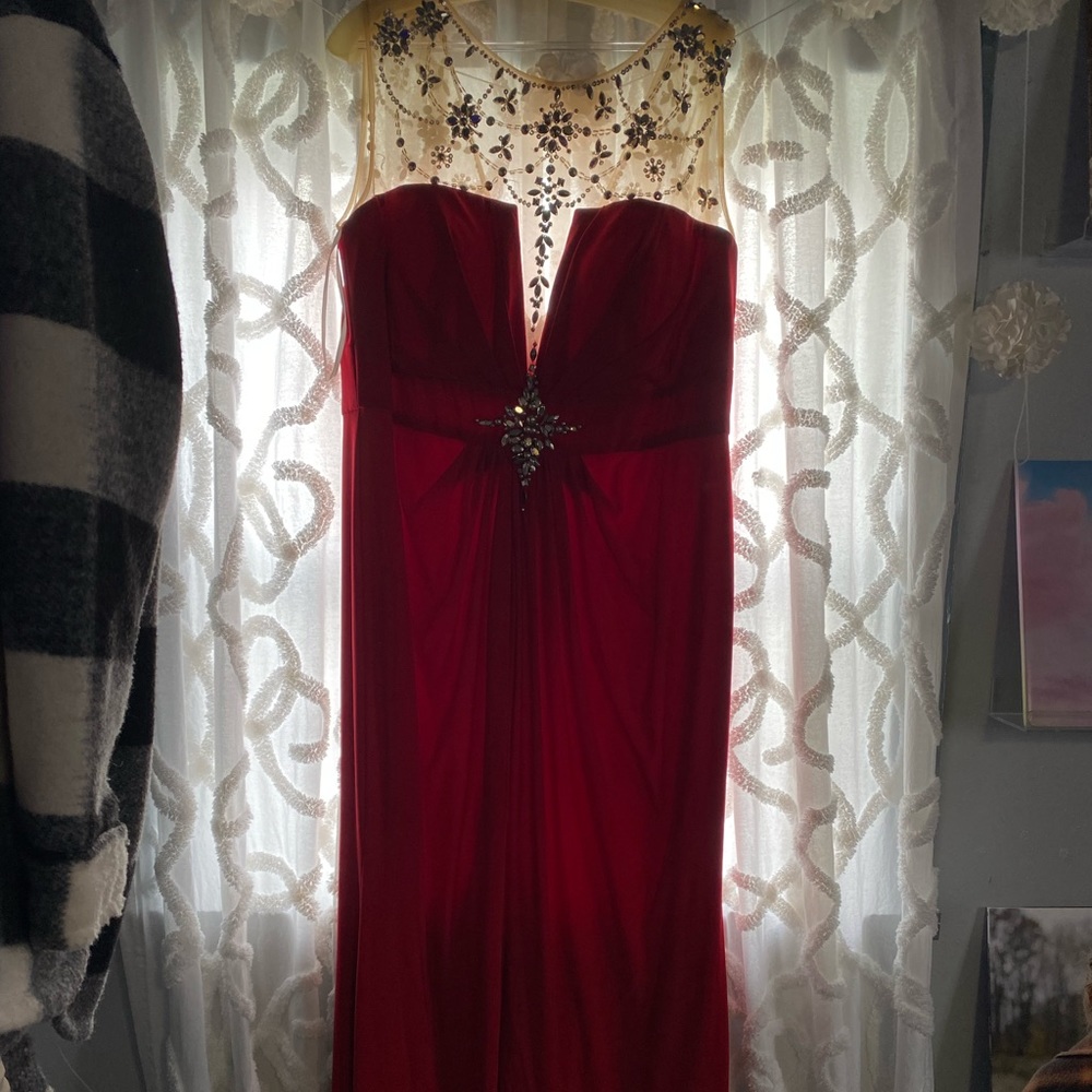 Mac Duggal Prom Dress